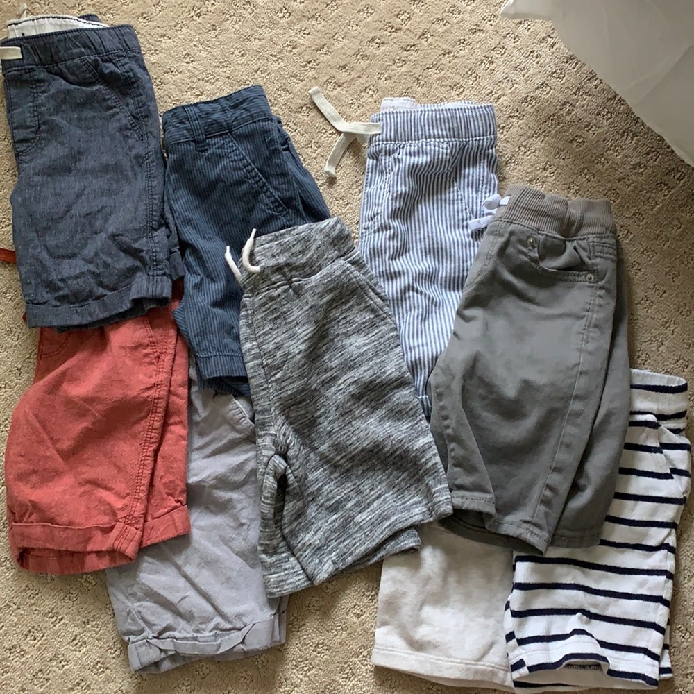 Lot of 9 boys 5T Old Navy Shorts